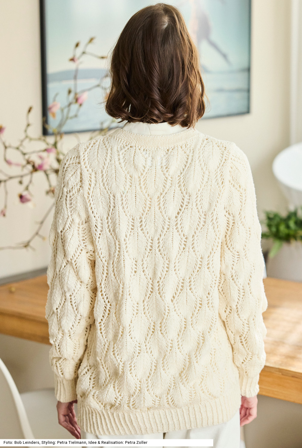 Modellansicht Bild 5: Jacke im Blattmuster