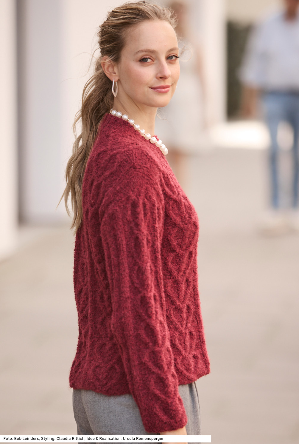 Modellansicht Bild 4: Pulli mit Zopfmuster