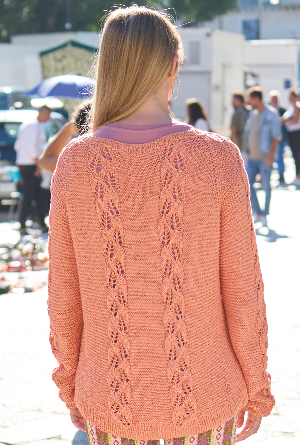 Pulli mit Blattmuster-Streifen