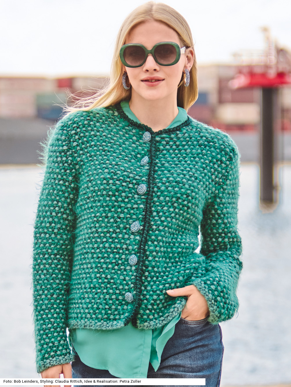 Modellansicht Bild 1: Jacke mit Hebemaschenmuster