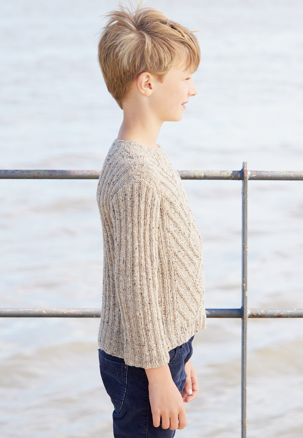 Modellansicht Bild 4: Tweedpulli mit Aranmuster