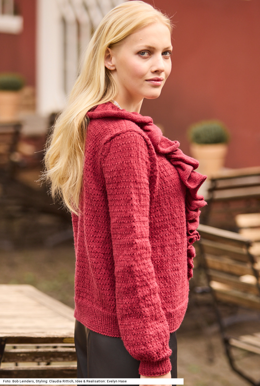 Modellansicht Bild 4: Jacke mit Rüschen