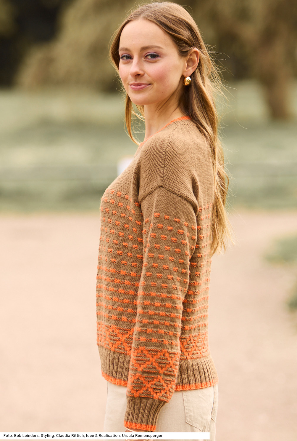 Modellansicht Bild 3: Pullover mit Hebemaschenmuster