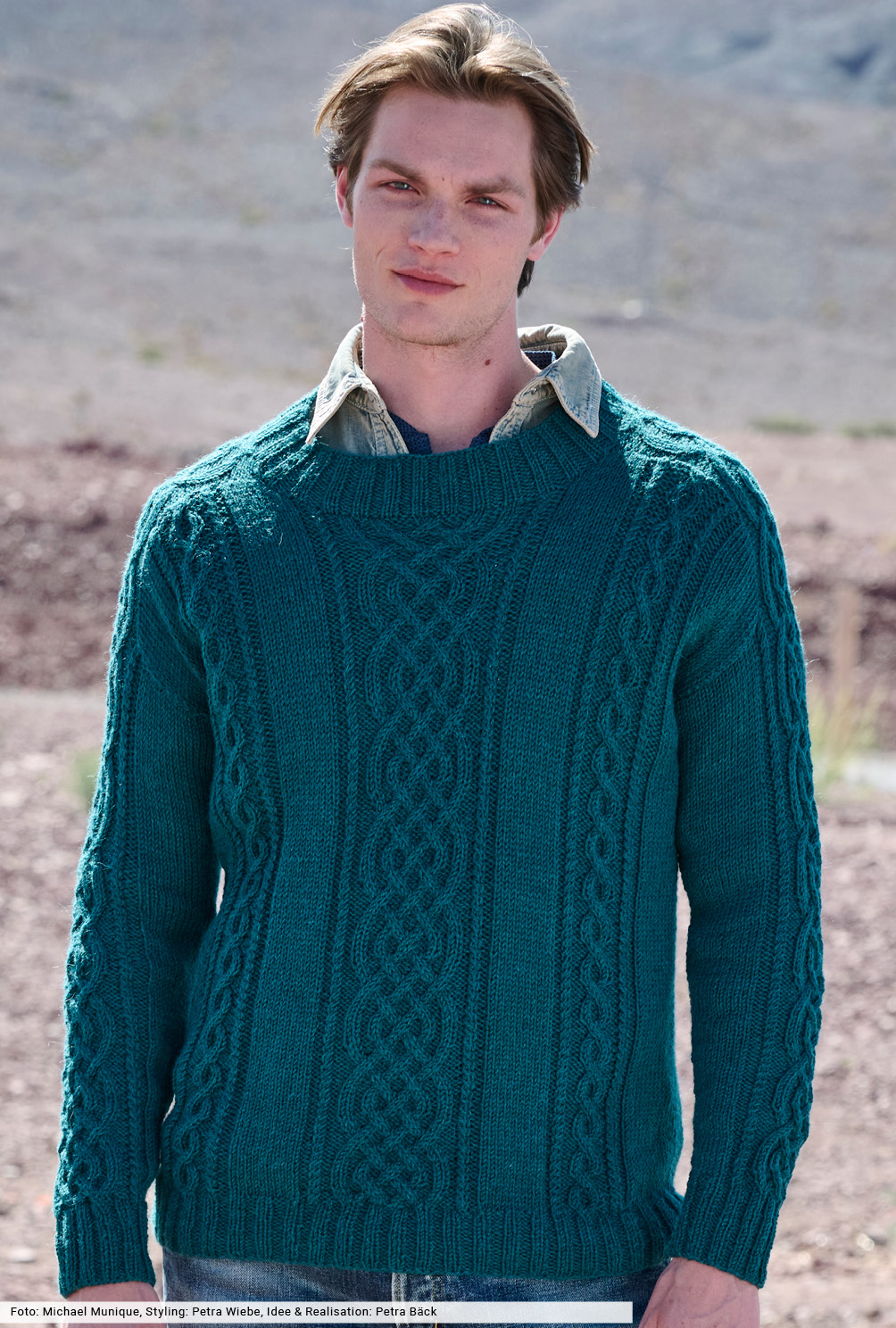 Modellansicht Bild 2: Pulli mit Schulterpasse