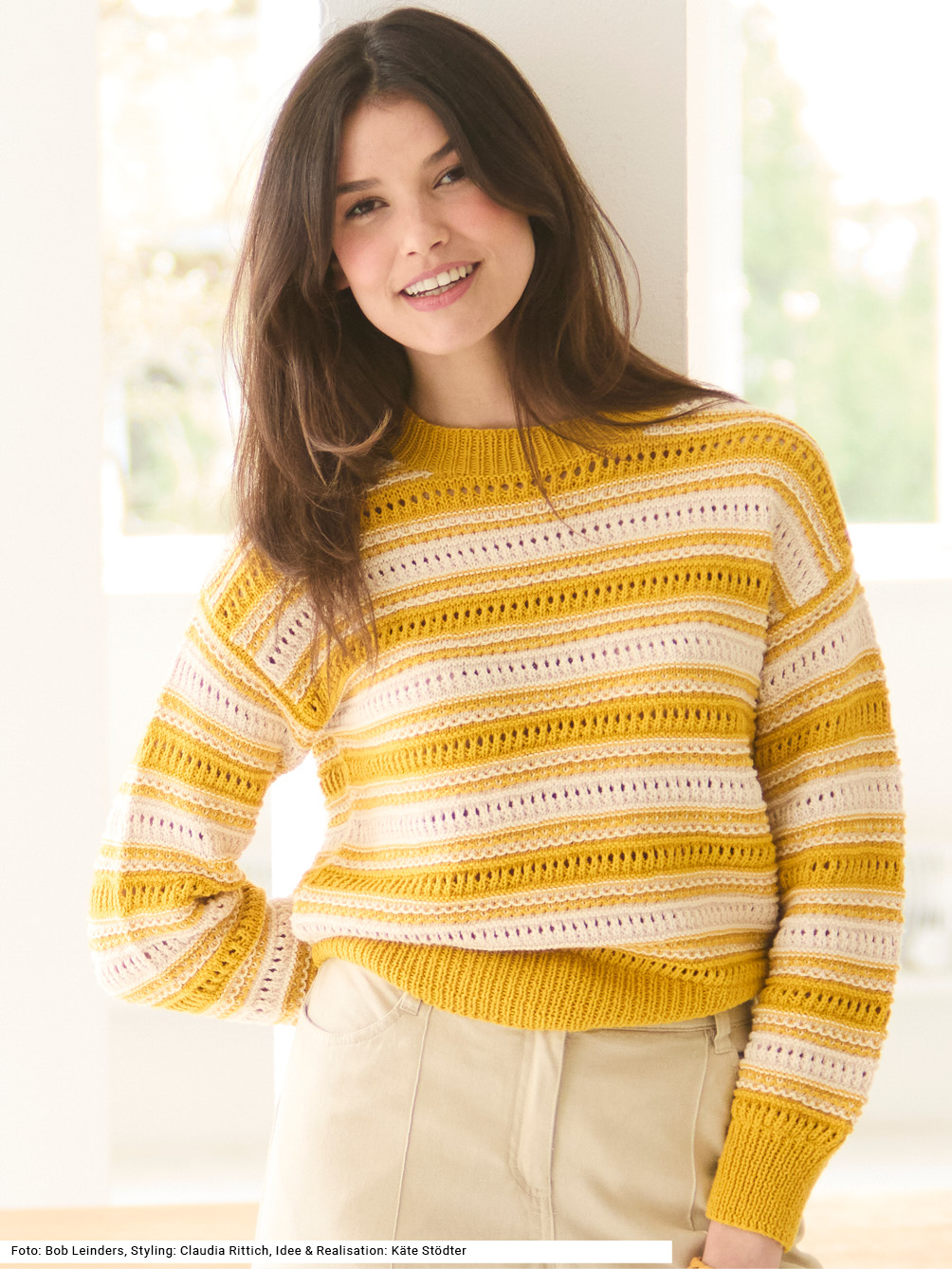 Modellansicht Bild 1: Pulli im Strukturmuster