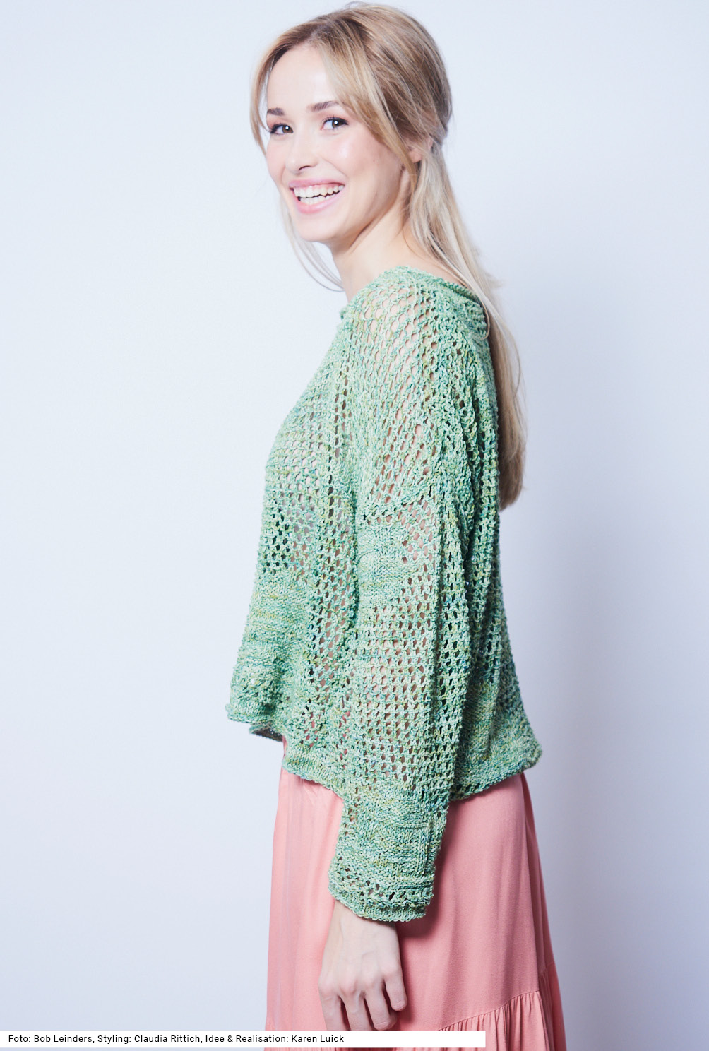Modellansicht Bild 3: Pulli mit Netzmuster in Grün