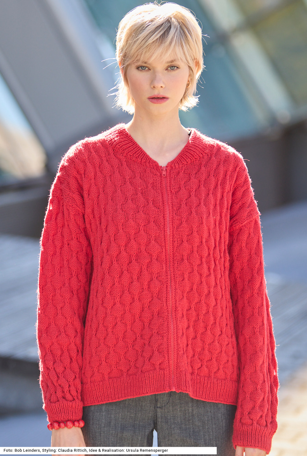 Modellansicht Bild 2: Jacke mit Reißverschluss