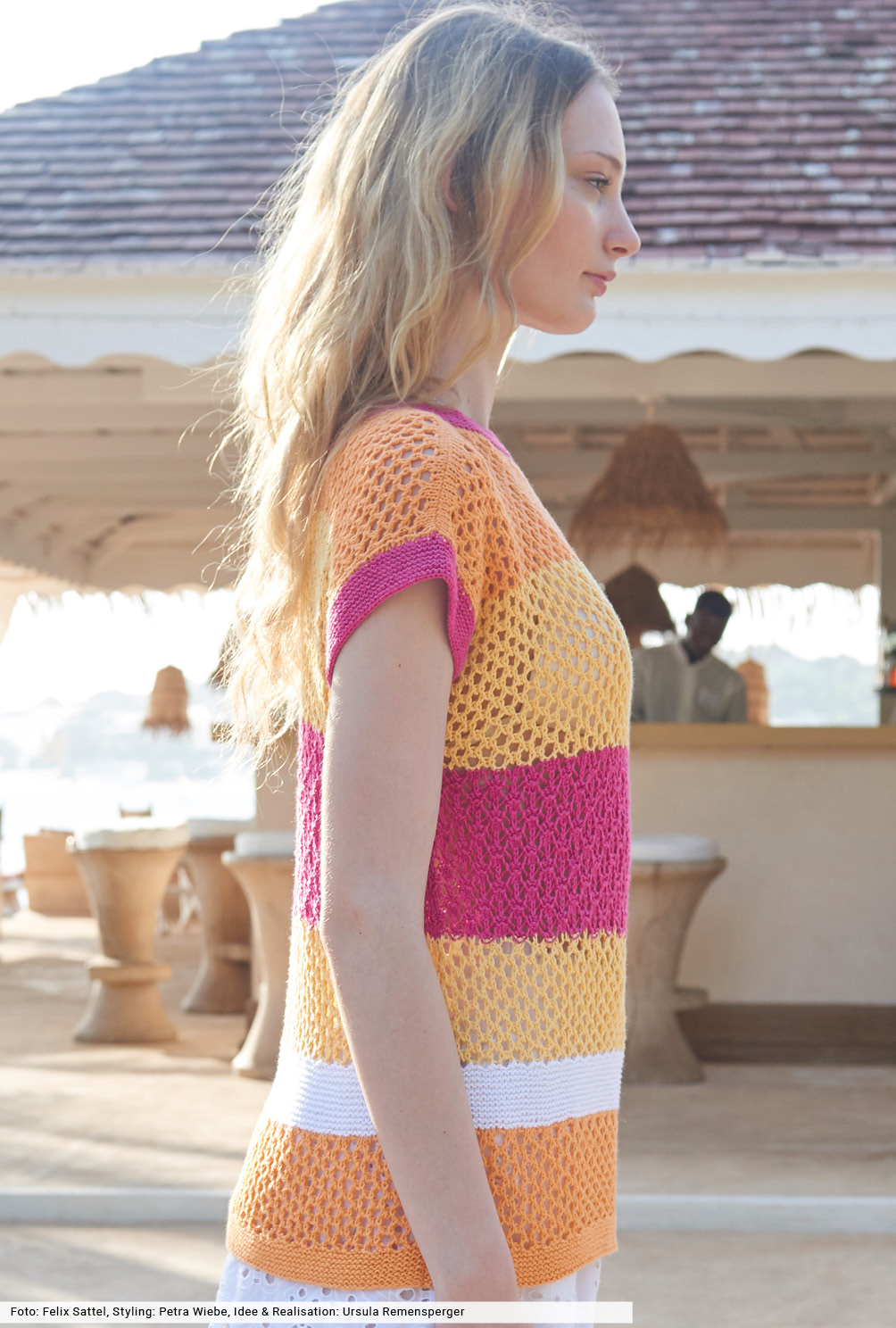 Modellansicht Bild 4: Gestreiftes Netzmuster-Shirt