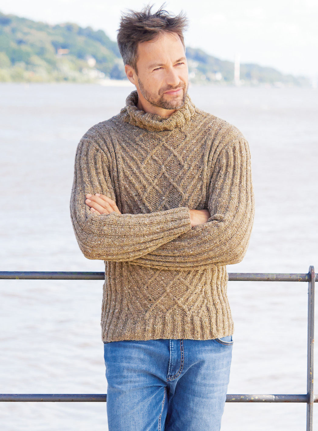Aran-Sweater in Tweedoptik Modellansicht Bild 1: Aran-Sweater in Tweedoptik