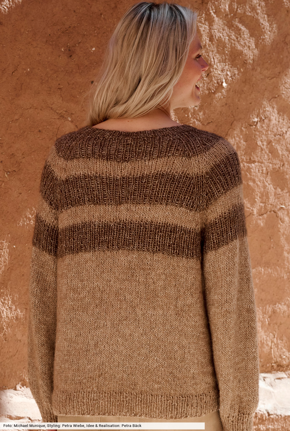 Modellansicht Bild 5: Pulli mit Streifenpasse