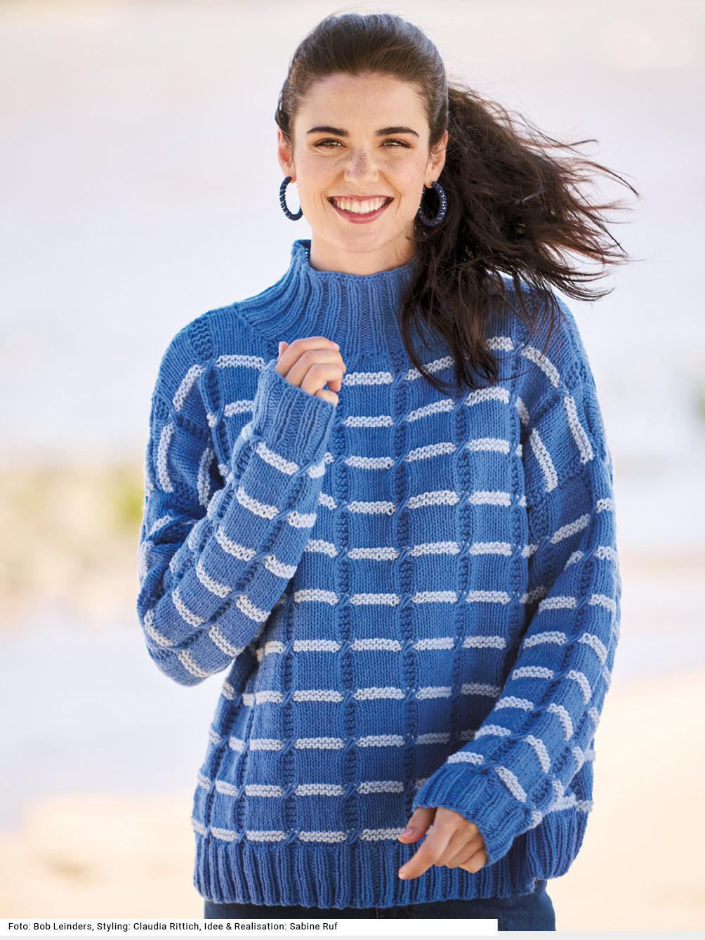 Modellansicht Bild 1: Pulli mit Hebemaschenmuster