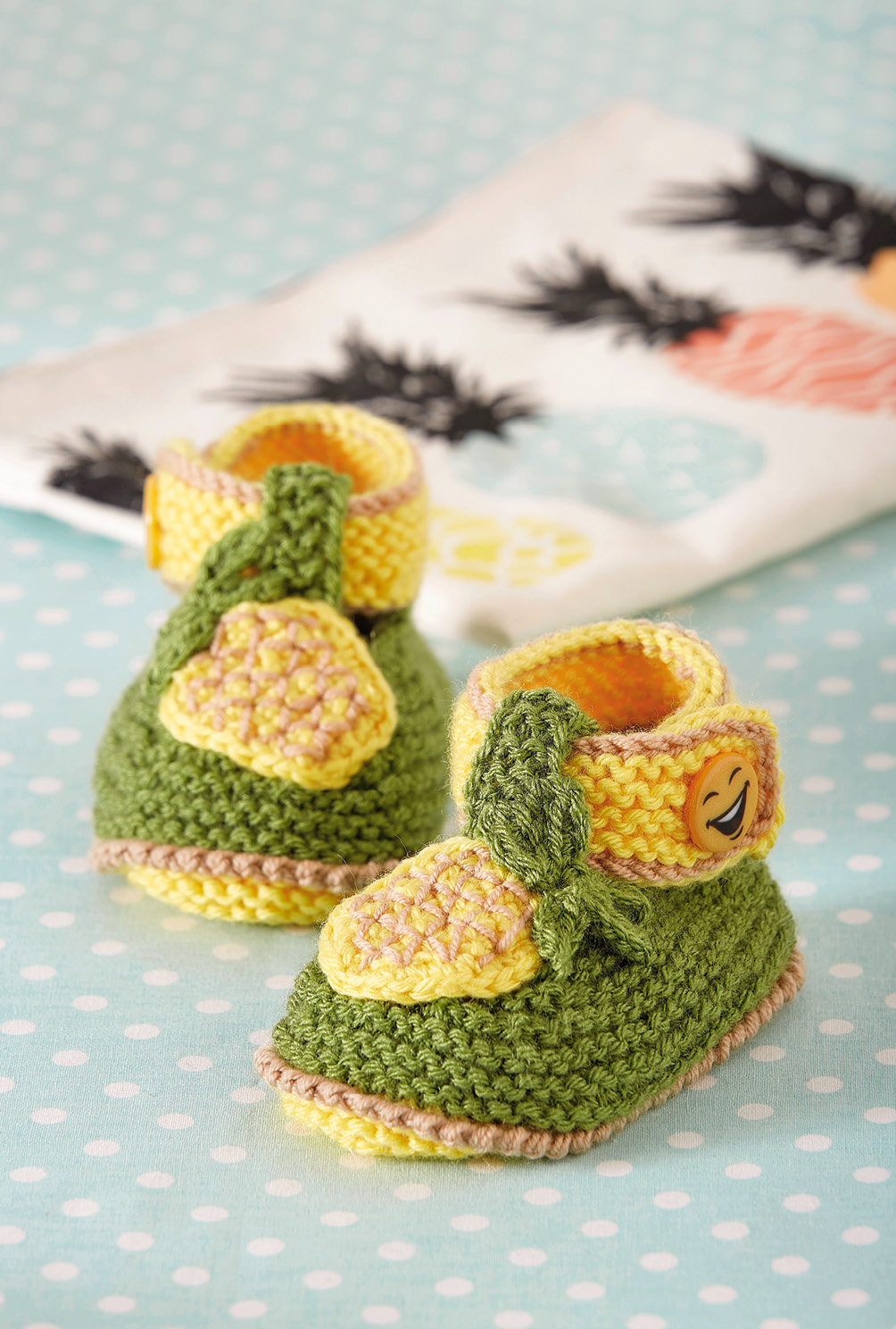 Babyschühchen in Grün-Gelb mit fruchtiger Ananas