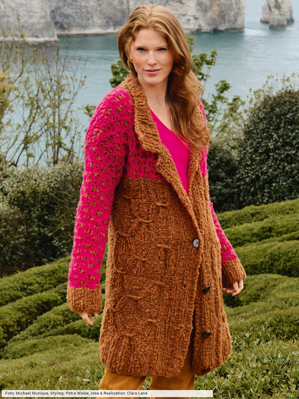 Modellansicht Bild 1: Longjacke mit Smok- und Hebemaschen