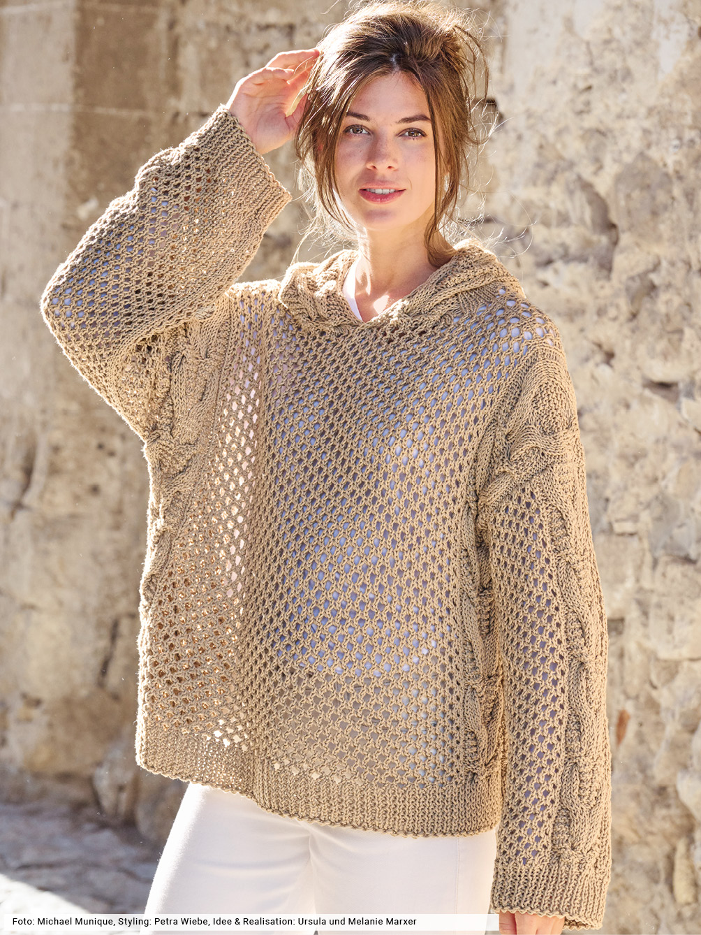 Modellansicht Bild 1: Hoody mit Netzstrukturen