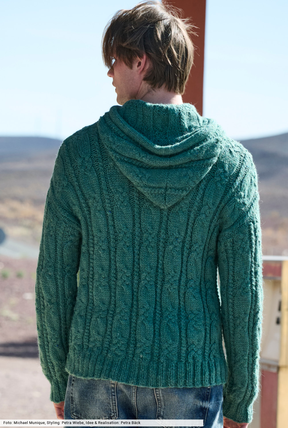 Modellansicht Bild 5: Hoodie mit Zopfstreifen
