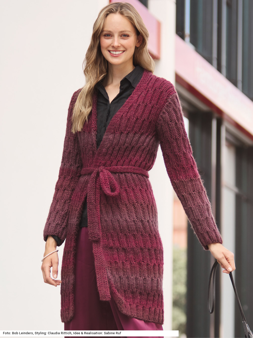 Modellansicht Bild 1: Jacke mit Rippenmuster