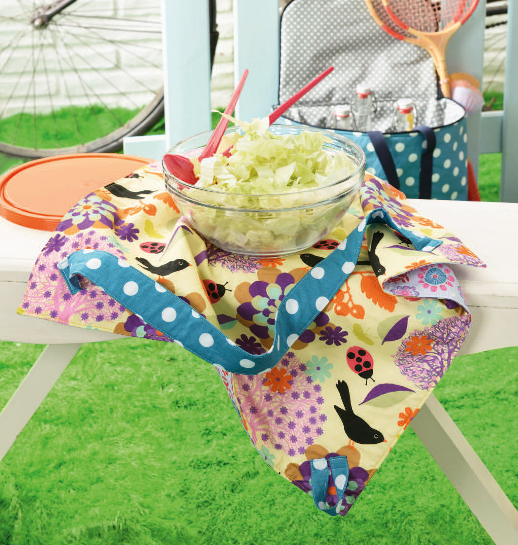 Lebendiger, handgemachter Stoff mit Blumen, Vögeln, Punkten; farbenfrohes, kreatives Design. Modisch & einzigartig.