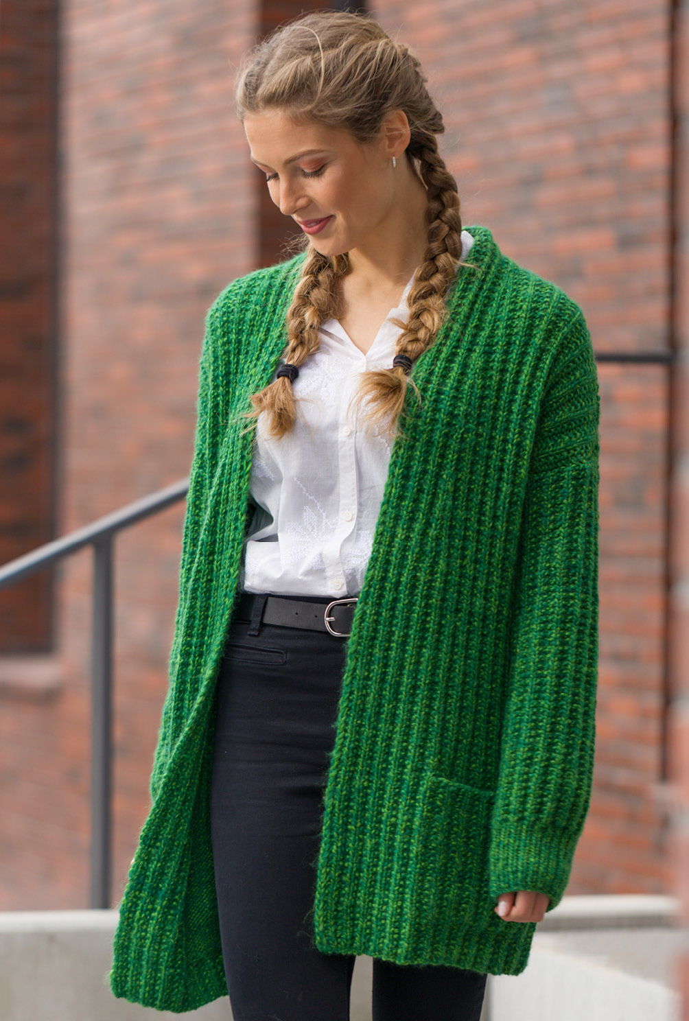 Midori - Smargdgrüner Cardigan in falschem Patentmuster