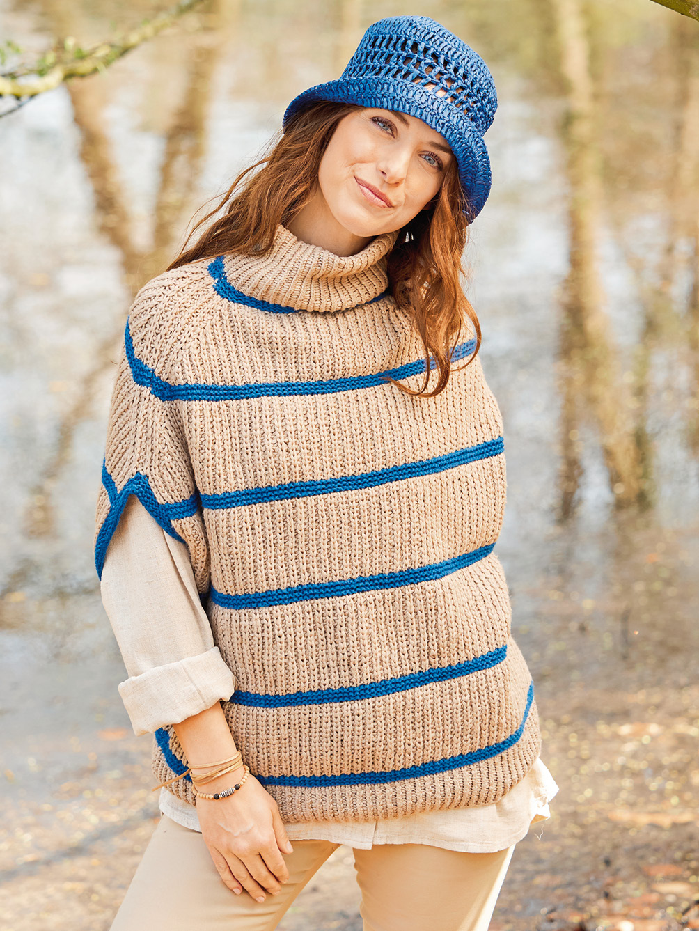 Modellansicht Bild 1: Oversize-Pullunder mit Streifen