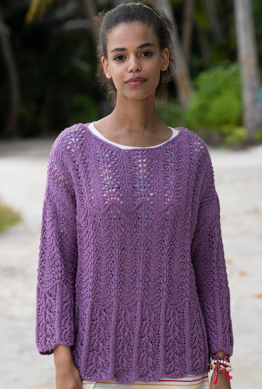 Modellansicht Bild 3: Mustermixpulli in Lavendel