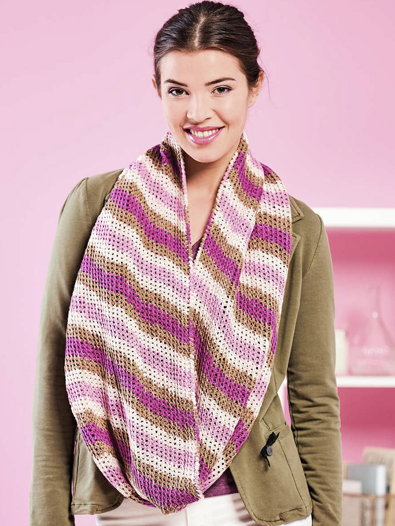 Woolly Hugs Loop mit Streifen