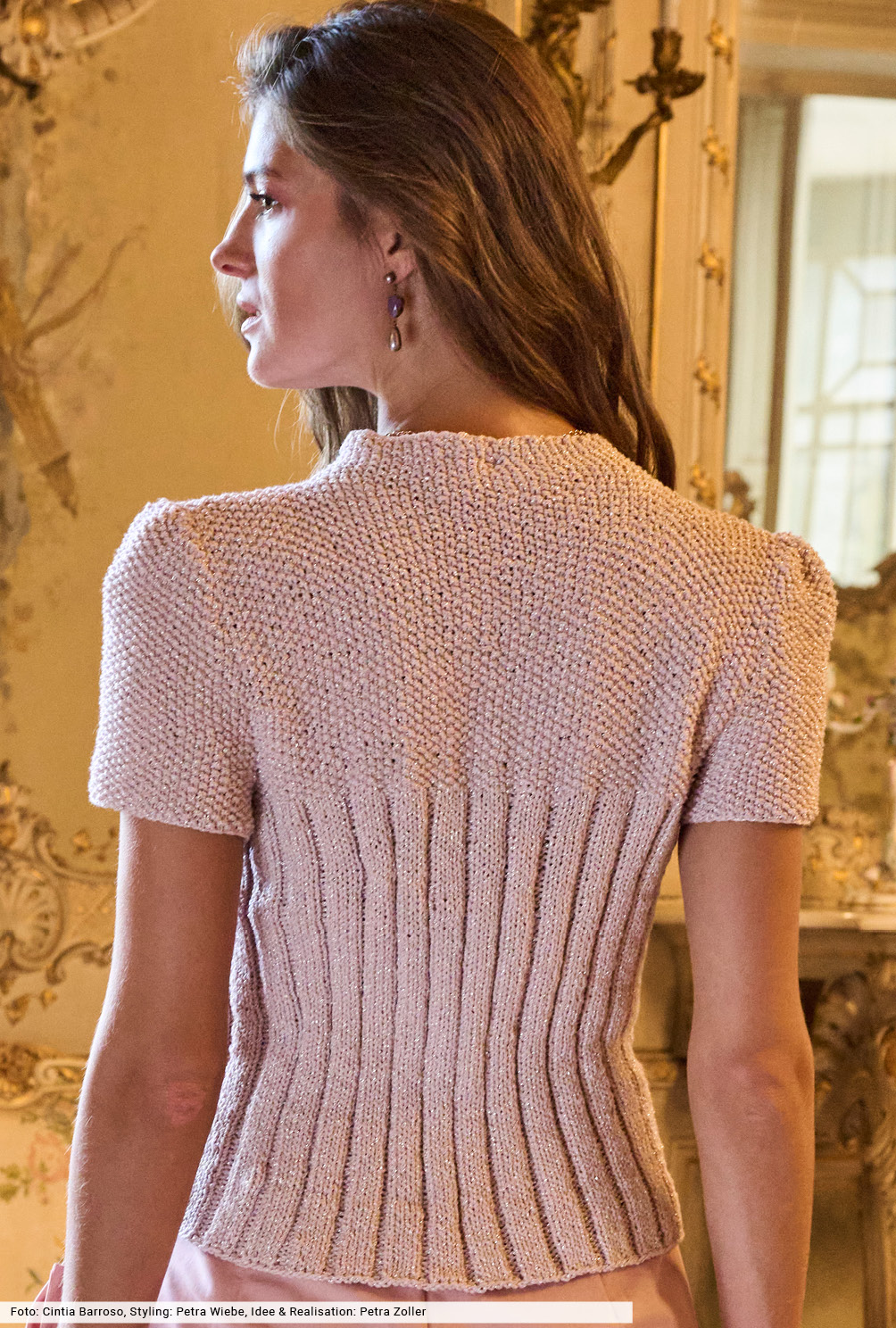 Modellansicht Bild 5: Kurzarmpulli mit Stehkragen