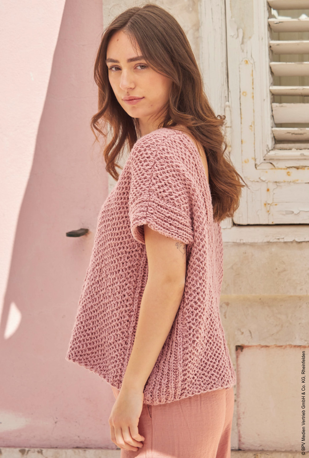 Styling Tipps Oversize Pullover Bei Kleinen Frauen Anleitung