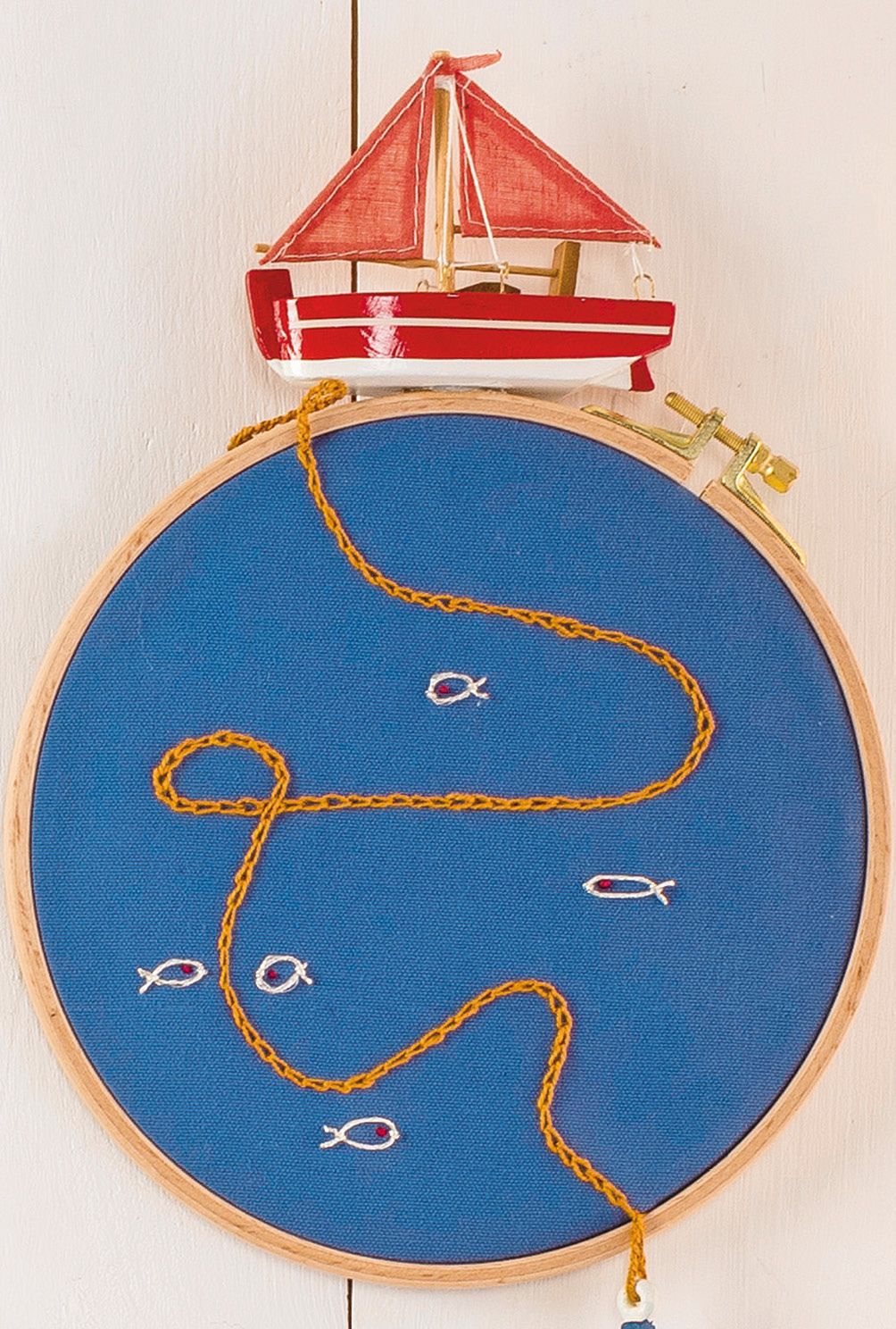 Modellansicht Bild 10: Stickbilder und Matchsack mit Meeresmotiven und Reiseerinnerungen