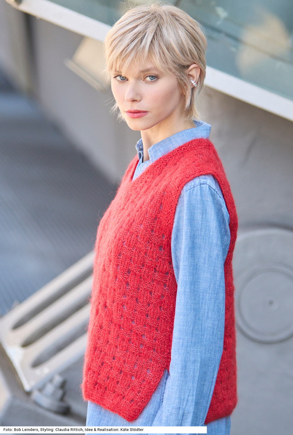 Modellansicht Bild 3: Pullunder mit Flechtmuster