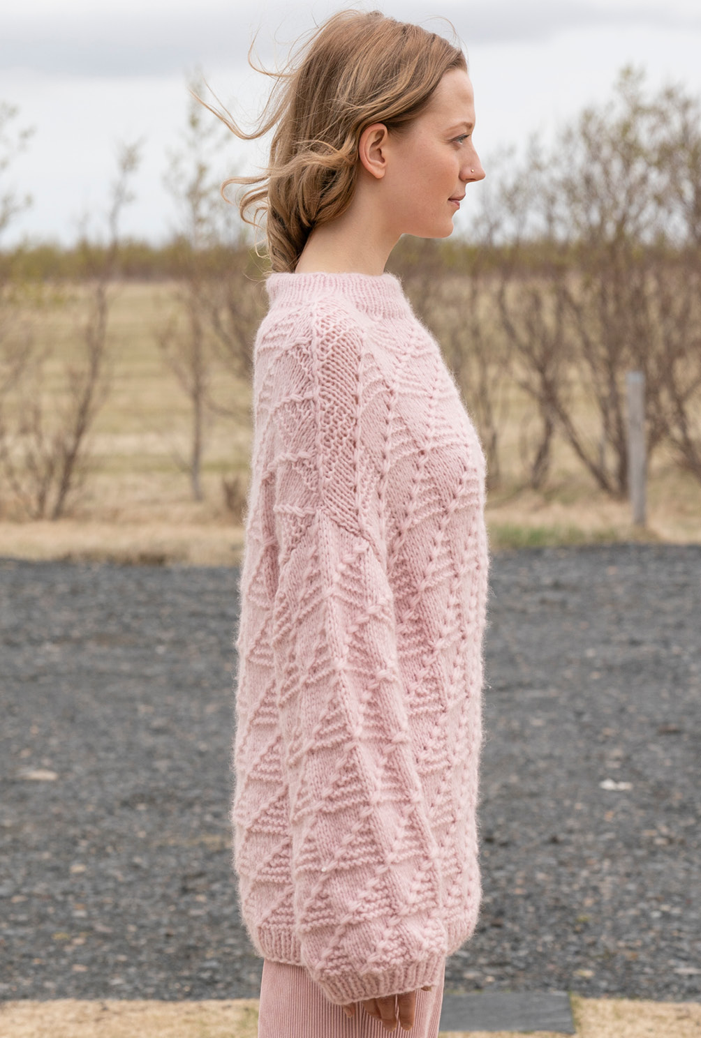 Modellansicht Bild 6: Pulli im Strukturmuster