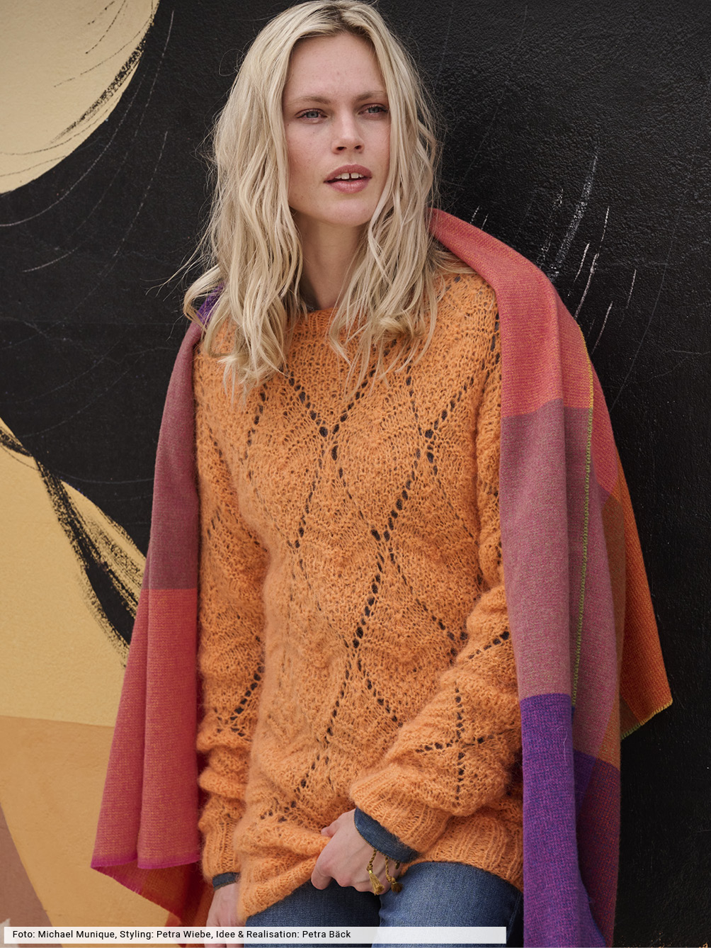 Modellansicht Bild 1: Pulli im Lochmuster-Rauten