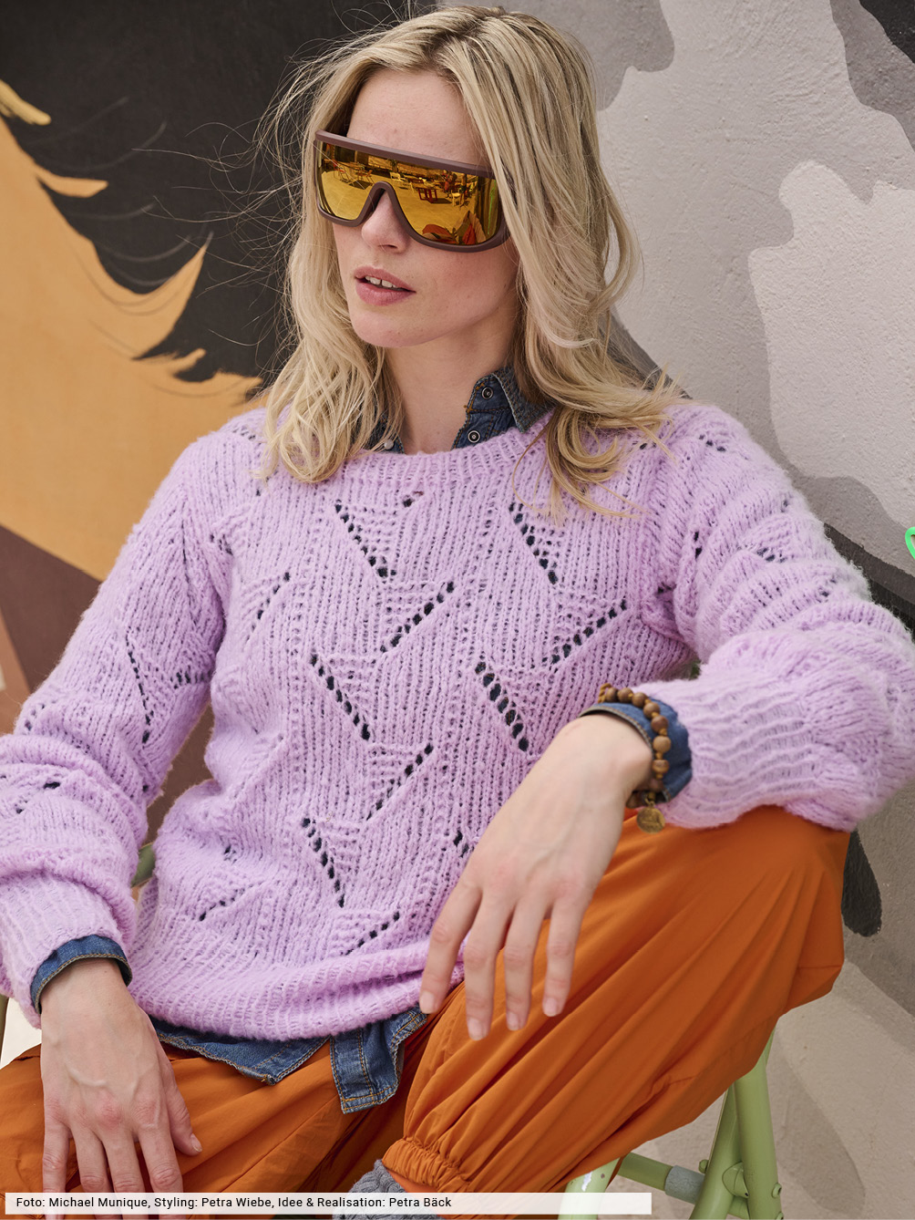 Modellansicht Bild 1: Pulli im Loch-Strukturmuster