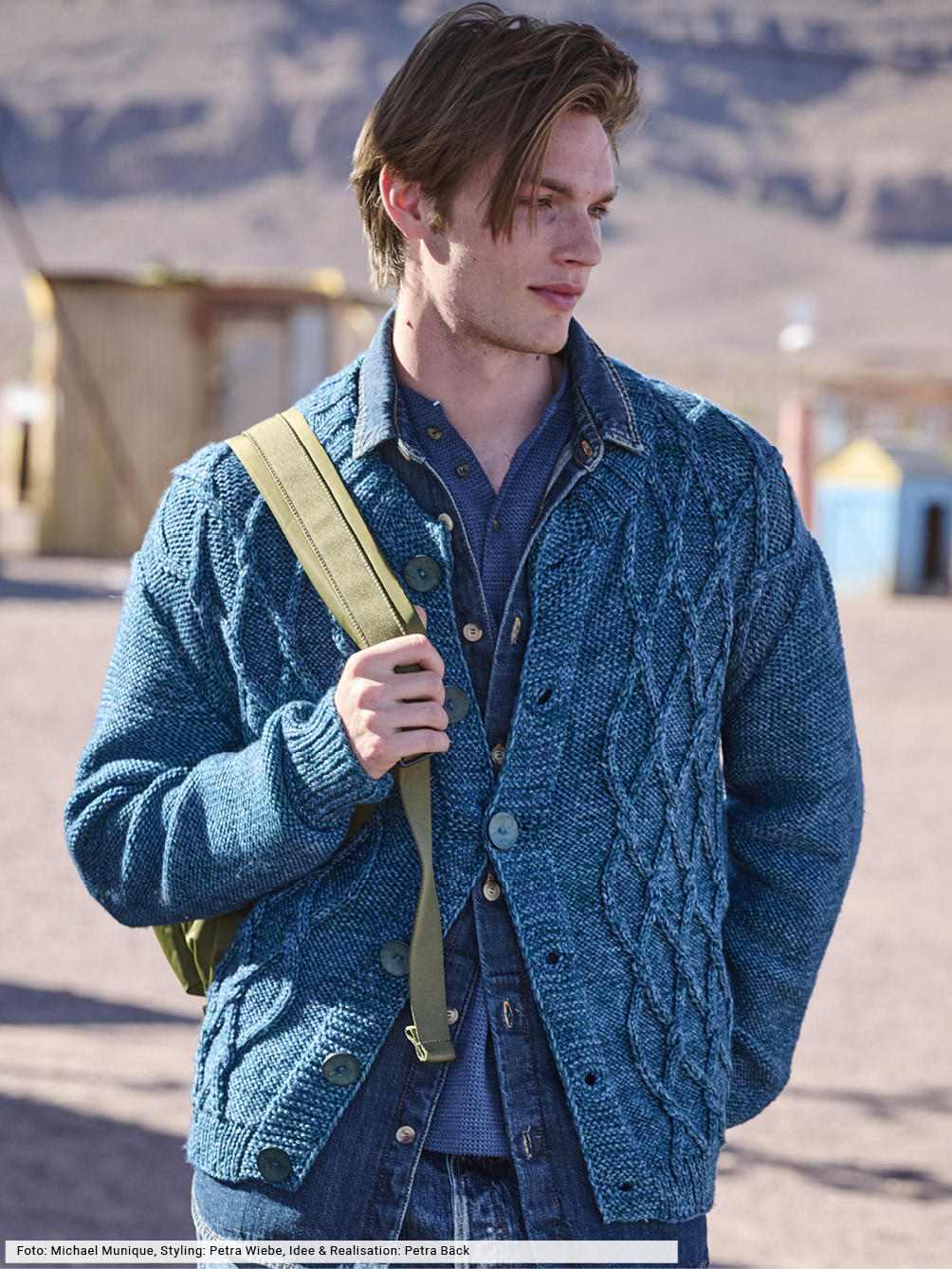 Modellansicht Bild 1: Cardigan mit Rautenstrukturen