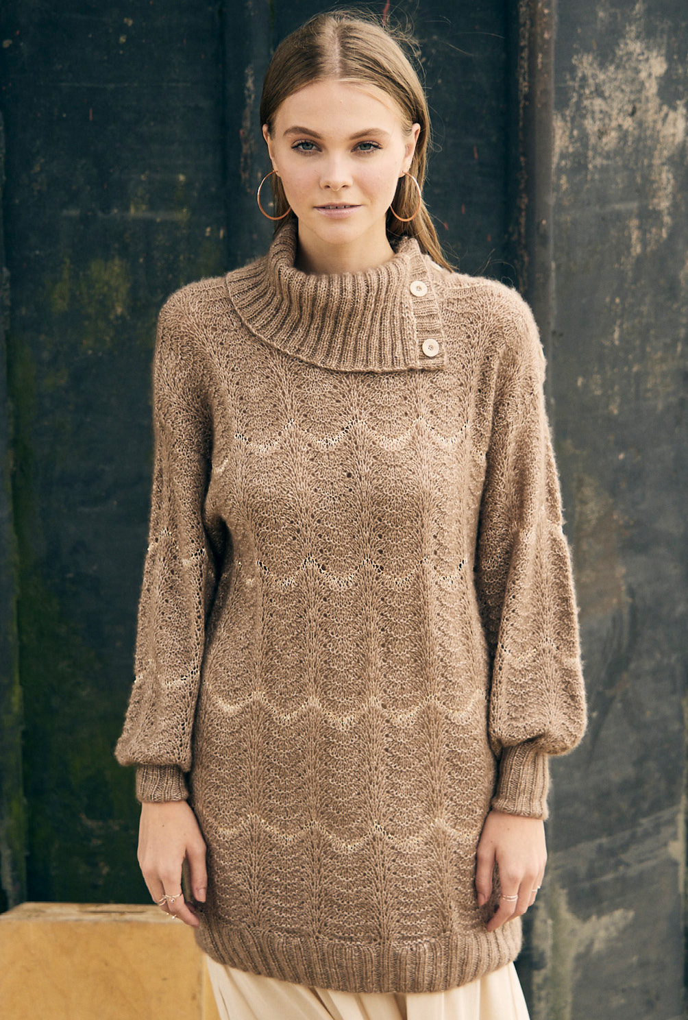 Wellenmjuster-Pullover mit Paillettenstreifen