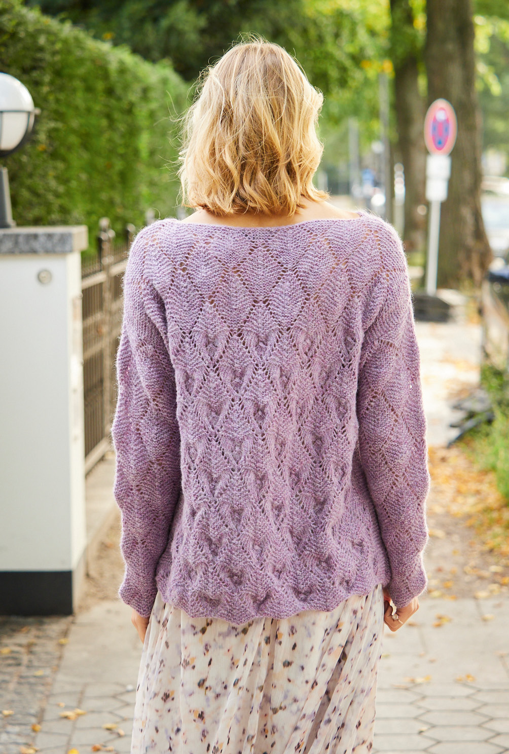 Pullover mit Rautenajourmuster in Flieder