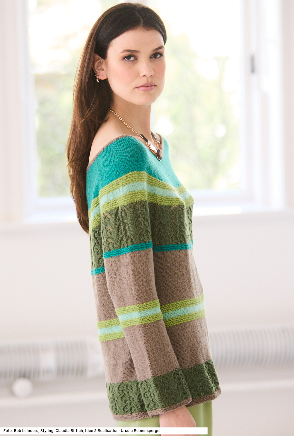 Modellansicht Bild 4: Rundpassen-Pulli top-down