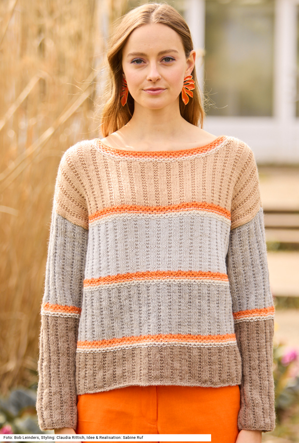 Modellansicht Bild 2: Pulli im Rippenmuster