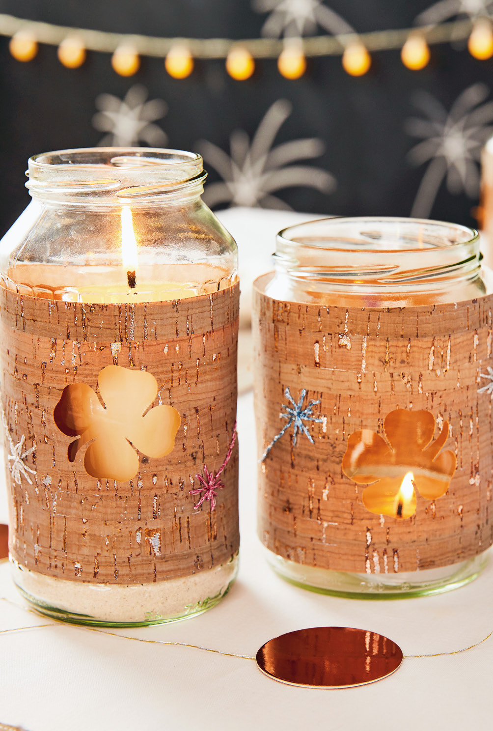 Modellansicht Bild 8: 4er-Set aus Tischsets, Teelichthüllen und Glücksschweinchen aus Stoff in Grau-Silber