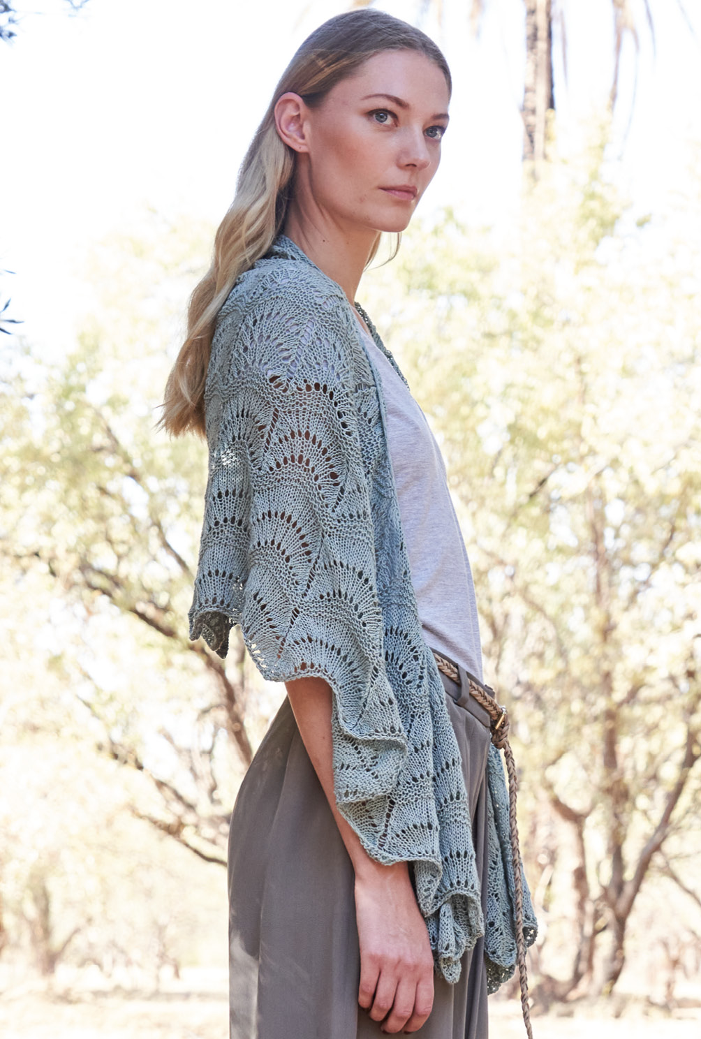 Modellansicht Bild 5: Luxuriöses Tuch im Wellenmuster