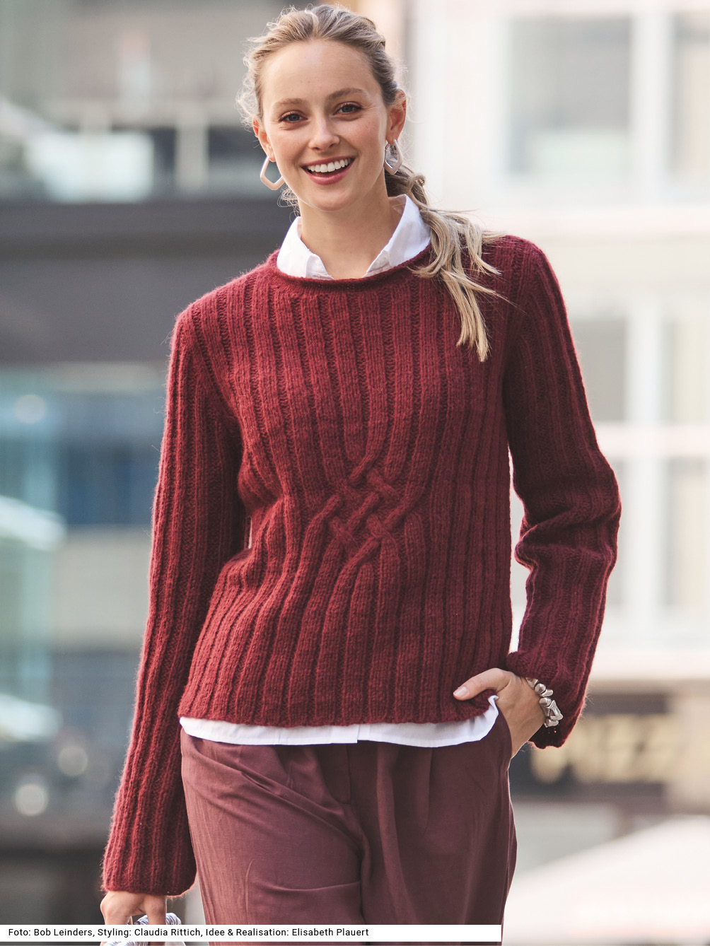 Modellansicht Bild 1: Pullover mit Rippenmuster
