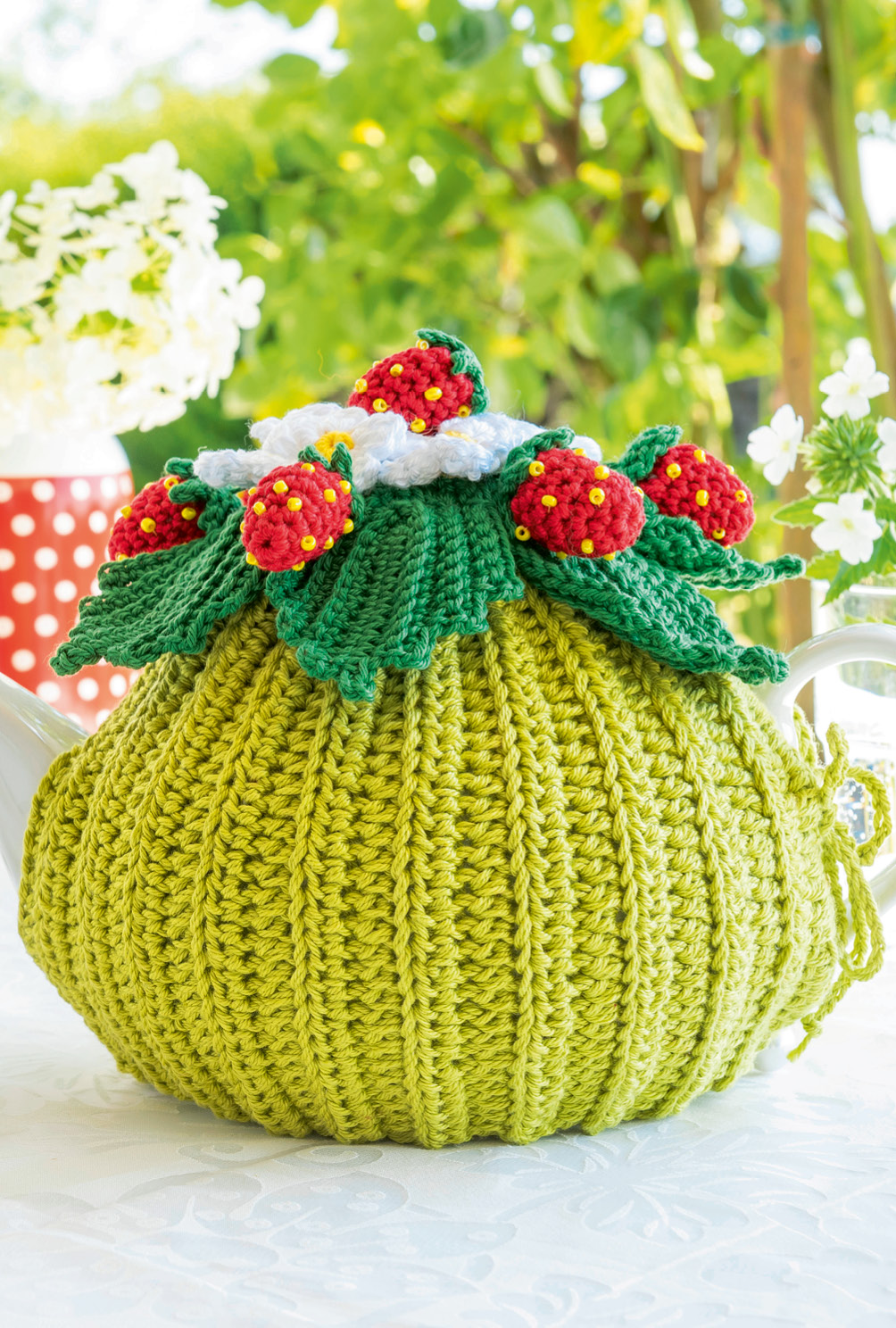 Modellansicht Bild 16: Gehäkeltes Tischdeko-Set zur Erdbeerzeit