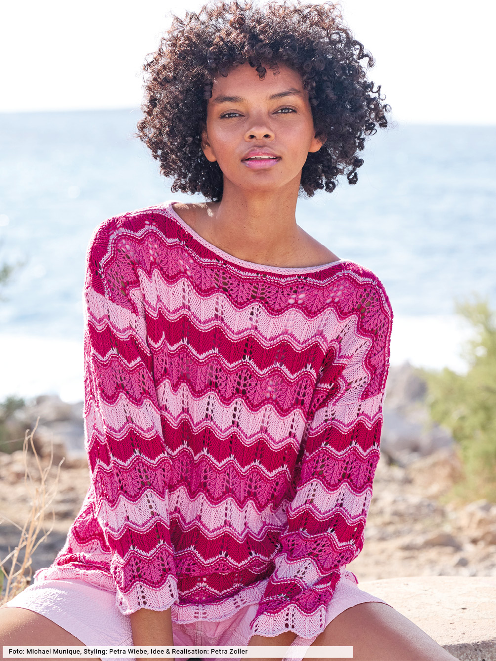 Modellansicht Bild 1: Wellenmuster-Pulli