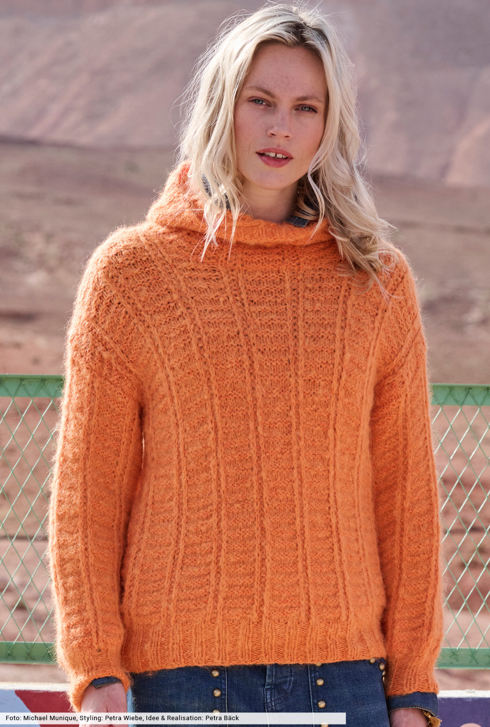 Modellansicht Bild 2: Pulli im Querrippen-Muster