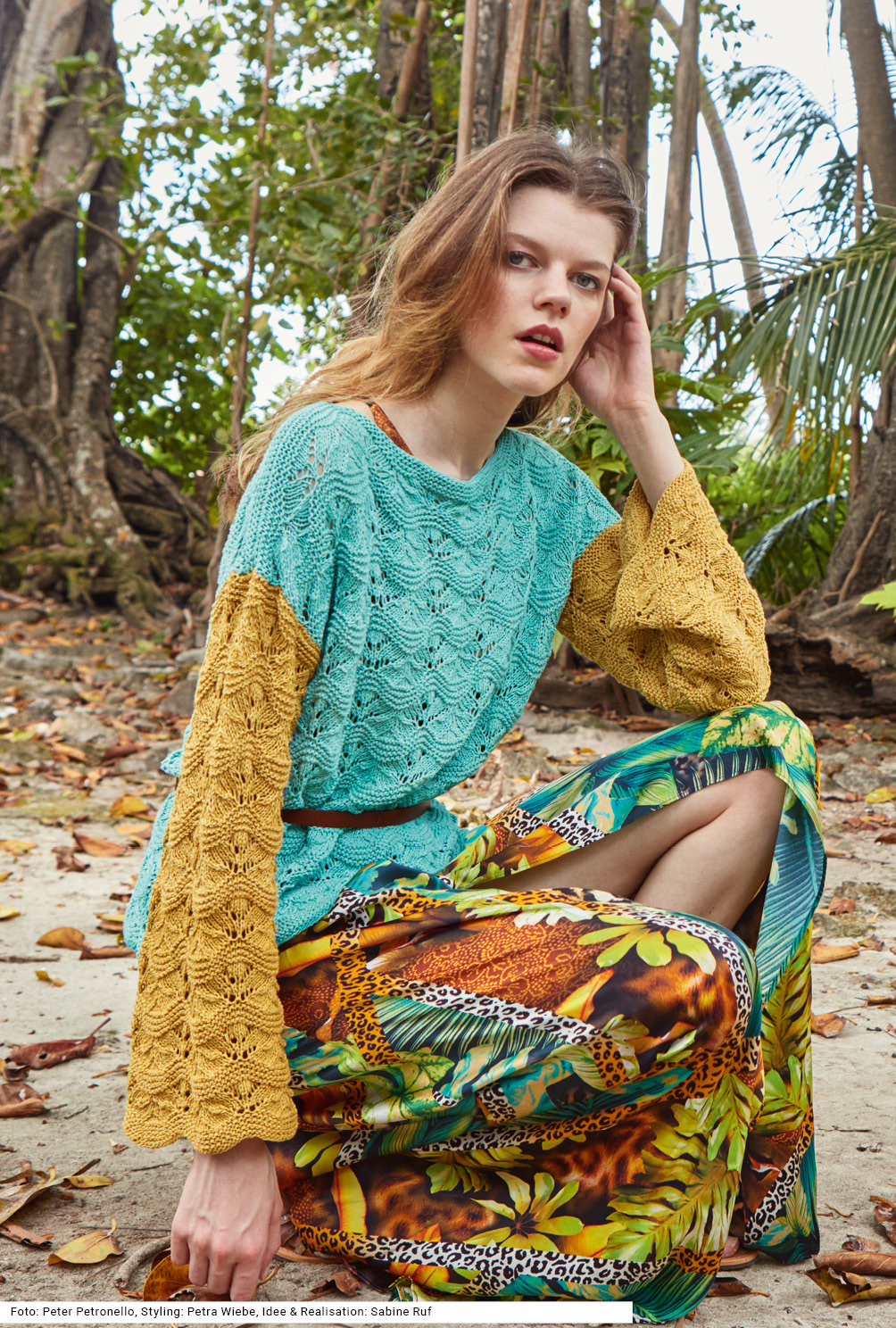 Modellansicht Bild 2: Gestrickter Pulli im Wellenmuster