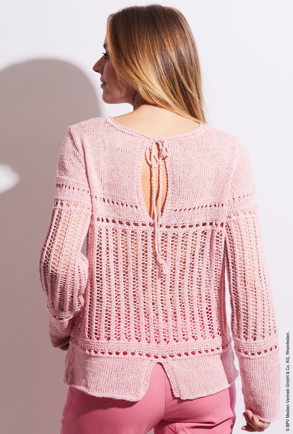 Modellansicht Bild 5: Pullover mit Mustermix