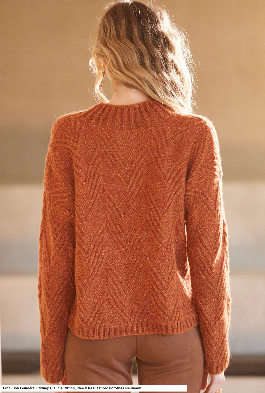 Modellansicht Bild 5: Pulli mit Strukturmuster