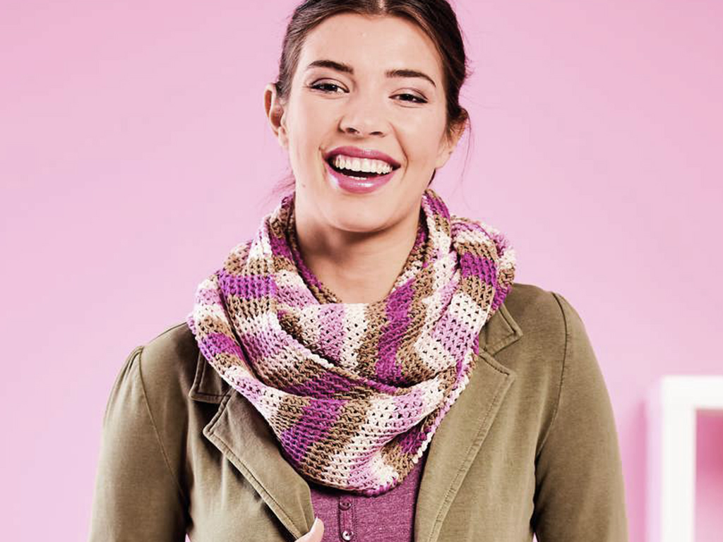 Woolly Hugs Loop mit Streifen