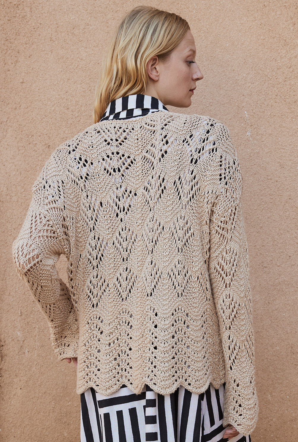 Modellansicht Bild 6: Ajourmuster-Pulli