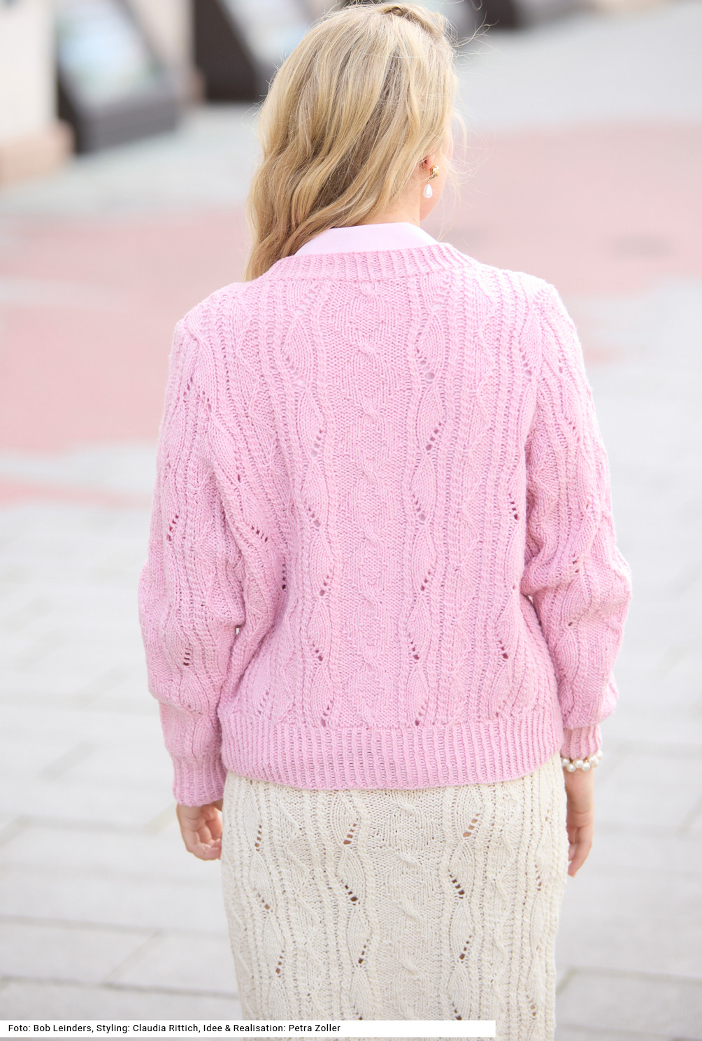 Modellansicht Bild 5: Jacke und Rock mit Ajourmuster-Streifen
