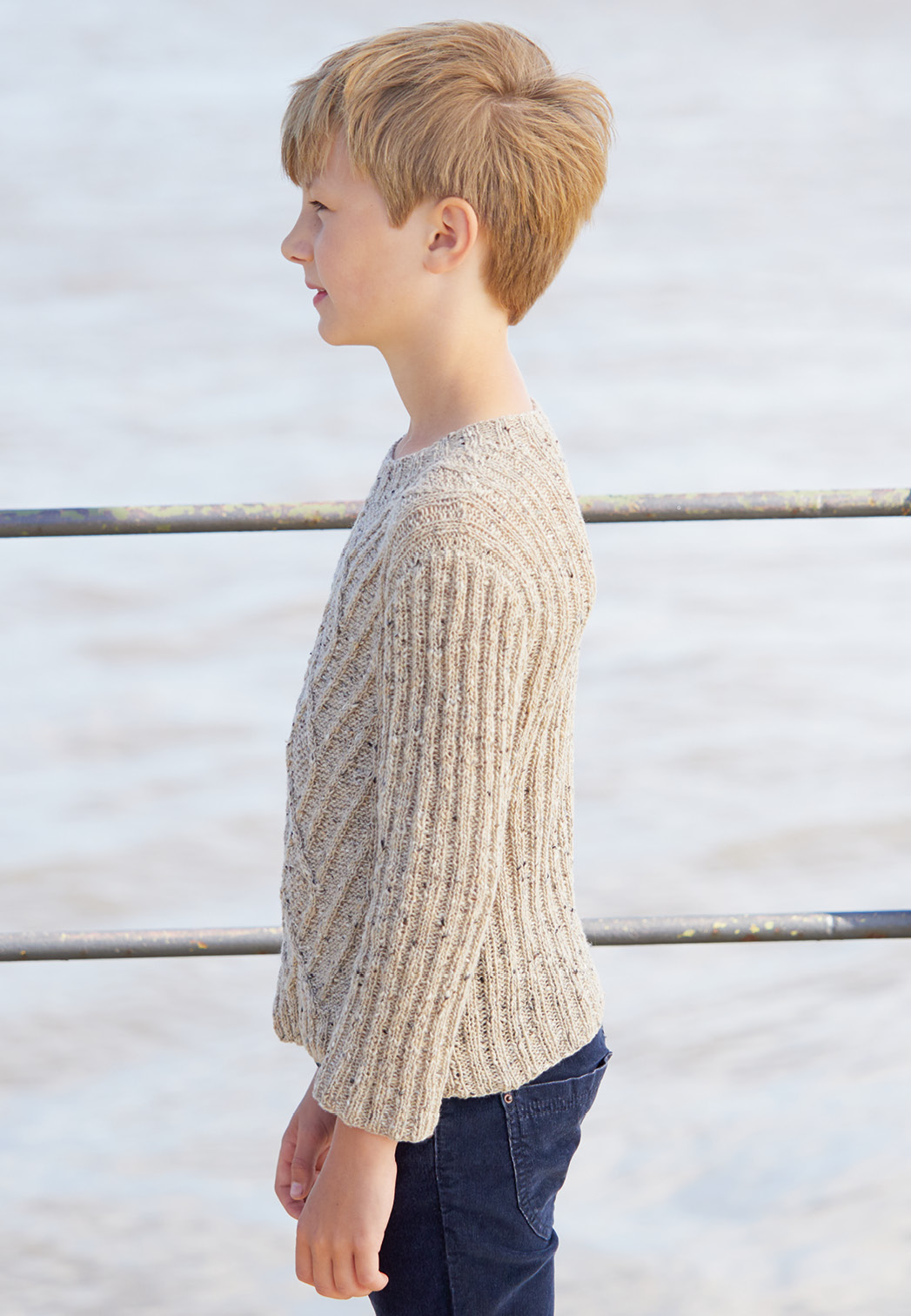 Modellansicht Bild 3: Tweedpulli mit Aranmuster